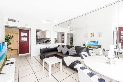 Copropriété à vendre à Miami Beach, Floride: 1 chambre, 49.24 m2 № 2001365 - photo 11