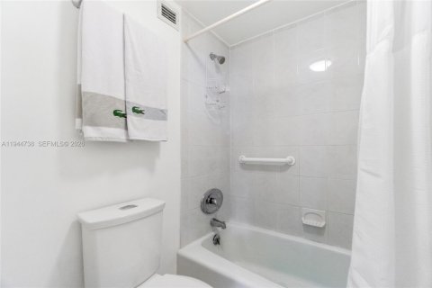 Copropriété à vendre à Miami Beach, Floride: 1 chambre, 49.24 m2 № 2001365 - photo 18