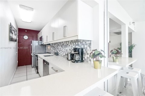 Copropriété à vendre à Miami Beach, Floride: 1 chambre, 49.24 m2 № 2001365 - photo 7