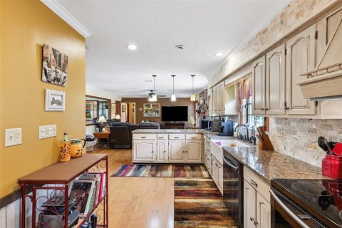 Casa en venta en Brooksville, Florida, 3 dormitorios, 197.88 m2 № 1817480 - foto 8