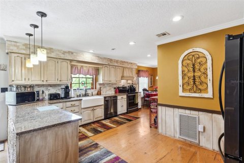 Casa en venta en Brooksville, Florida, 3 dormitorios, 197.88 m2 № 1817480 - foto 9