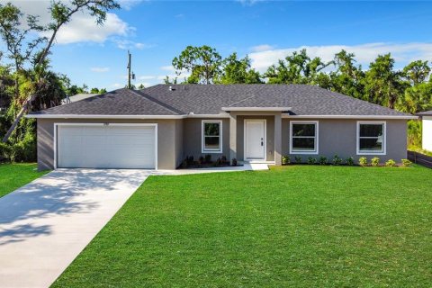 Casa en venta en Port Charlotte, Florida, 4 dormitorios, 150.22 m2 № 1888613 - foto 1