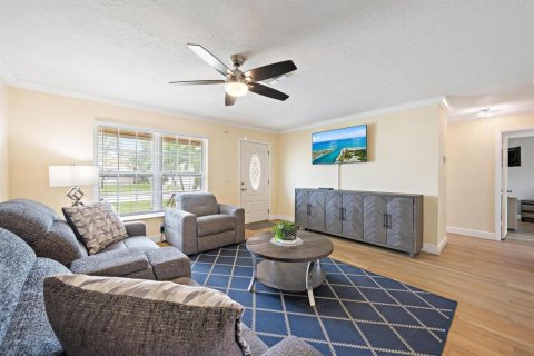 Villa ou maison à vendre à Jupiter, Floride: 3 chambres, 132.66 m2 № 2394775 - photo 2