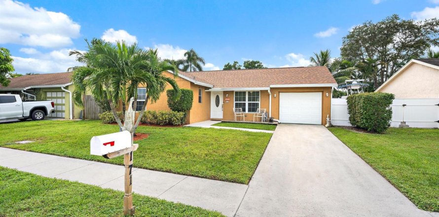 Villa ou maison à Jupiter, Floride 3 chambres, 132.66 m2 № 2394775
