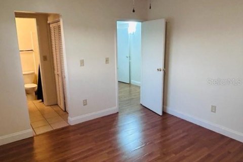 Condo in Orlando, Florida, 2 bedrooms  № 2143379 - photo 16