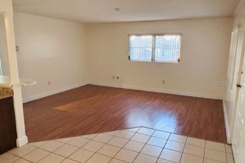 Condo in Orlando, Florida, 2 bedrooms  № 2143379 - photo 9
