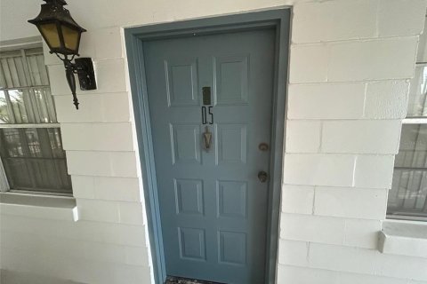 Condo in Orlando, Florida, 2 bedrooms  № 2143379 - photo 3