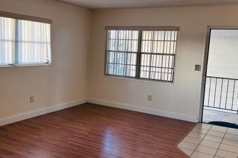 Condo in Orlando, Florida, 2 bedrooms  № 2143379 - photo 4