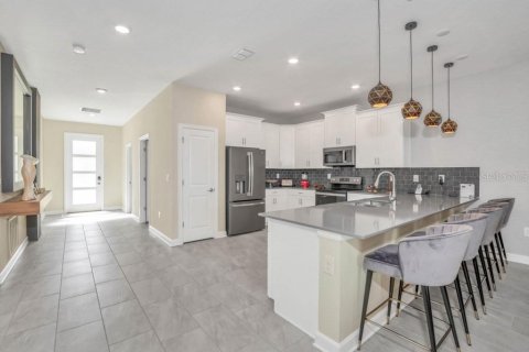 Villa ou maison à vendre à Kissimmee, Floride: 8 chambres, 398.46 m2 № 789824 - photo 5