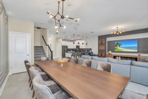 Villa ou maison à vendre à Kissimmee, Floride: 8 chambres, 398.46 m2 № 789824 - photo 10