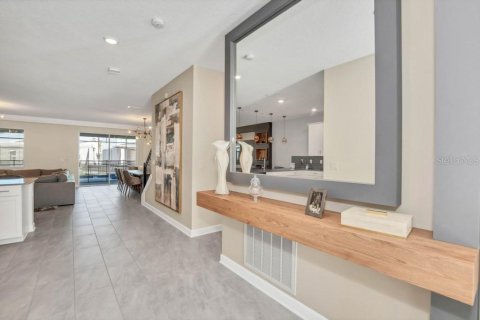 Villa ou maison à vendre à Kissimmee, Floride: 8 chambres, 398.46 m2 № 789824 - photo 2