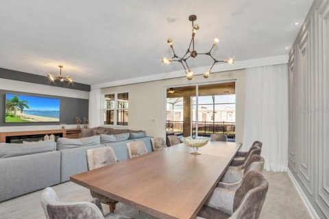 Villa ou maison à vendre à Kissimmee, Floride: 8 chambres, 398.46 m2 № 789824 - photo 11