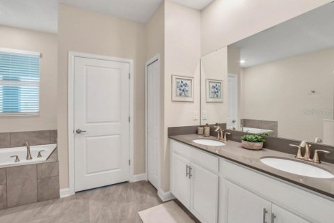 Villa ou maison à vendre à Kissimmee, Floride: 8 chambres, 398.46 m2 № 789824 - photo 24