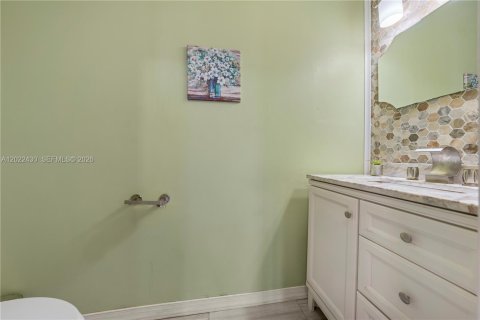 Villa ou maison à vendre à Cutler Bay, Floride: 4 chambres, 184.69 m2 № 2078380 - photo 18
