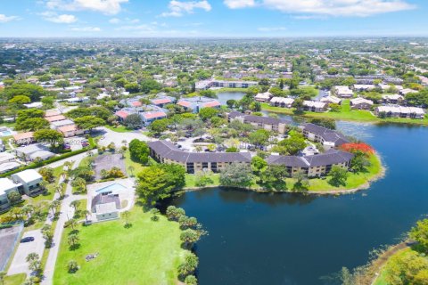 Снять в аренду квартиру в Корал-Спрингс, Флорида 2 спальни, 78.97м2, № 1992658 - фото 22