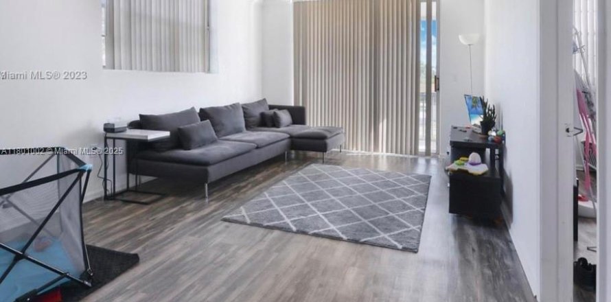 Condo à North Miami, Floride, 1 chambre № 1683632