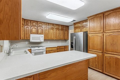 House in Lakeland, Florida 3 bedrooms, 136.01 sq.m. № 2426032 - photo 9