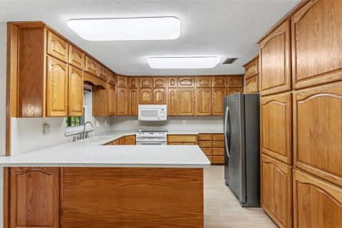 House in Lakeland, Florida 3 bedrooms, 136.01 sq.m. № 2426032 - photo 8