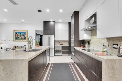 Купить виллу или дом в Майами, Флорида 3 спальни, 166.2м2, № 2006383 - фото 19