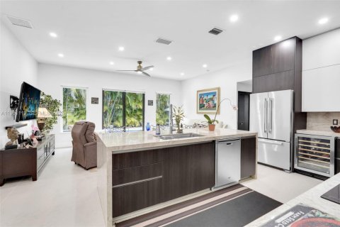 Купить виллу или дом в Майами, Флорида 3 спальни, 166.2м2, № 2006383 - фото 18