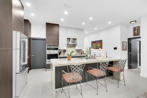 Купить виллу или дом в Майами, Флорида 3 спальни, 166.2м2, № 2006383 - фото 26