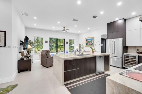 Купить виллу или дом в Майами, Флорида 3 спальни, 166.2м2, № 2006383 - фото 17