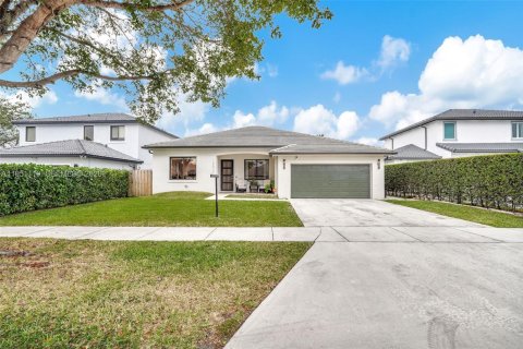 Купить виллу или дом в Майами, Флорида 3 спальни, 166.2м2, № 2006383 - фото 4