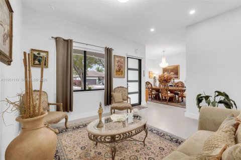 Купить виллу или дом в Майами, Флорида 3 спальни, 166.2м2, № 2006383 - фото 8