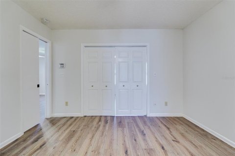 House in Pinellas Park, Florida 2 bedrooms, 105.17 sq.m. № 2208031 - photo 25