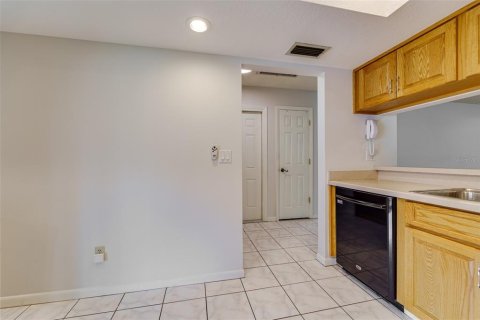House in Pinellas Park, Florida 2 bedrooms, 105.17 sq.m. № 2208031 - photo 19