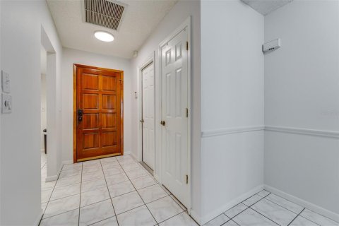 House in Pinellas Park, Florida 2 bedrooms, 105.17 sq.m. № 2208031 - photo 5