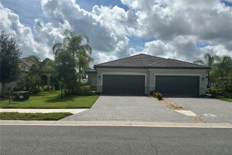 Villa ou maison à LORRAINE LAKES à Bradenton, Floride 3 chambres, 131.36 m2 № 2388826