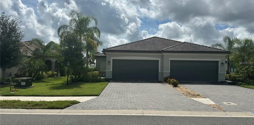 Villa ou maison à LORRAINE LAKES à Bradenton, Floride 3 chambres, 131.36 m2 № 2388826