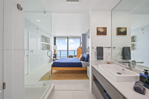 Снять в аренду кондоминиум в Майами, Флорида 2 спальни, 102.56м2, № 1988725 - фото 18