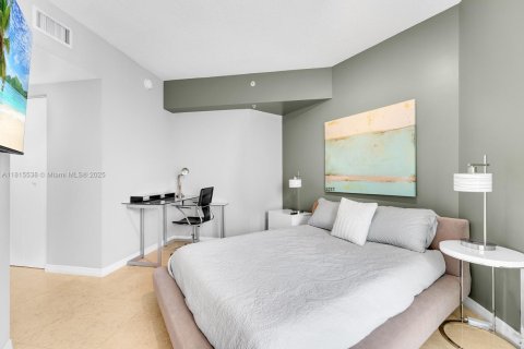 Condominio en venta en Sunny Isles Beach, Florida, 3 dormitorios, 152.08 m2 № 1768433 - foto 21