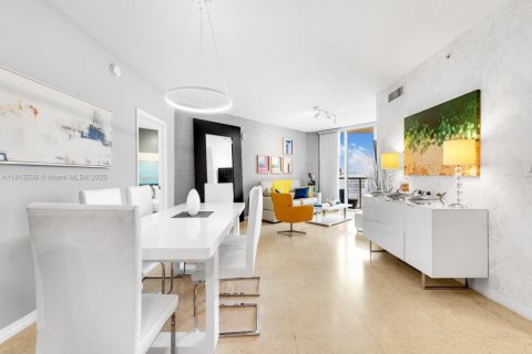 Condominio en venta en Sunny Isles Beach, Florida, 3 dormitorios, 152.08 m2 № 1768433 - foto 10
