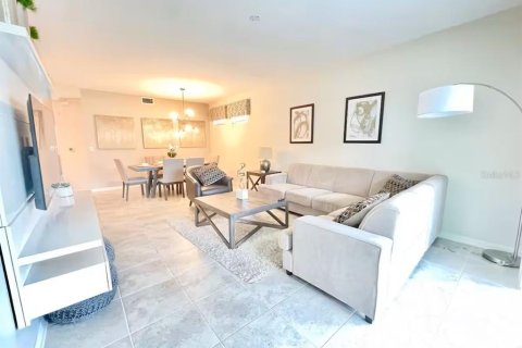 Condo in Kissimmee, Florida, 3 bedrooms  № 2351743 - photo 10