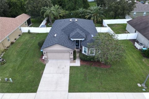 House in Deltona, Florida 3 bedrooms, 158.49 sq.m. № 2291250