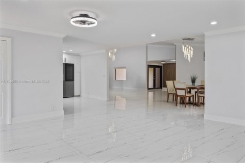 Casa en venta en Davie, Florida, 4 dormitorios, 248.42 m2 № 1820194 - foto 22