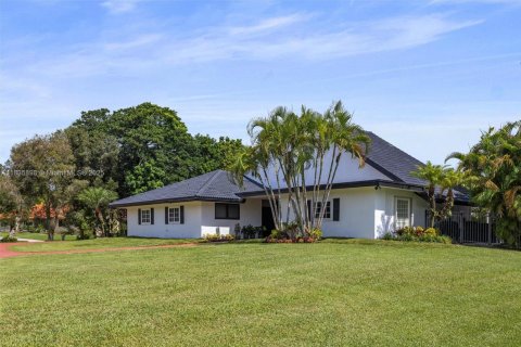 Casa en venta en Davie, Florida, 4 dormitorios, 248.42 m2 № 1820194 - foto 4