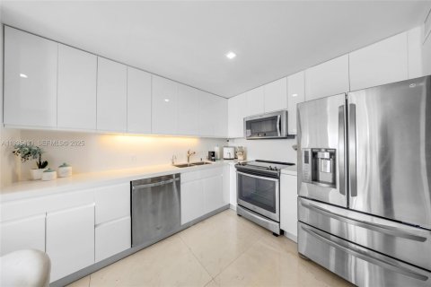 Condominio en venta en Miami Beach, Florida, 1 dormitorio, 59.92 m2 № 2037704 - foto 7