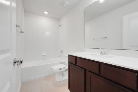 Adosado en venta en Orlando, Florida, 4 dormitorios, 172.89 m2 № 2416780 - foto 29