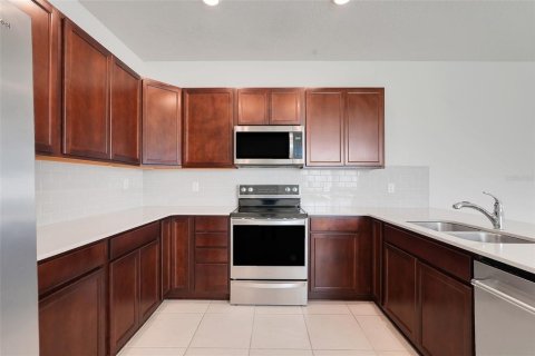 Adosado en venta en Orlando, Florida, 4 dormitorios, 172.89 m2 № 2416780 - foto 11