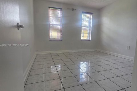 Condo in Miami, Florida, 3 bedrooms  № 2065896 - photo 18