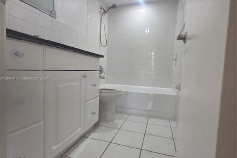 Condo in Miami, Florida, 3 bedrooms  № 2065896 - photo 27