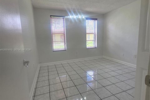 Condo in Miami, Florida, 3 bedrooms  № 2065896 - photo 21