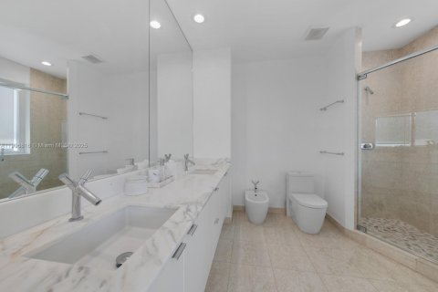 Снять в аренду таунхаус в Майами-Бич, Флорида 2 спальни, 173.17м2, № 1963592 - фото 21