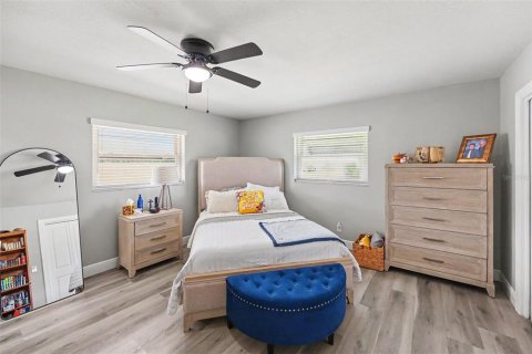 Villa ou maison à vendre à Pinellas Park, Floride: 2 chambres, 148.64 m2 № 2149838 - photo 24
