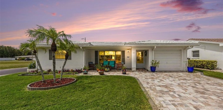 Villa ou maison à Pinellas Park, Floride 2 chambres, 148.64 m2 № 2149838