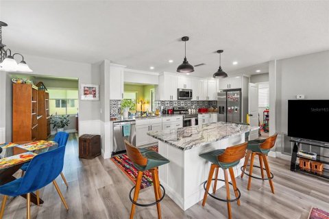 Villa ou maison à vendre à Pinellas Park, Floride: 2 chambres, 148.64 m2 № 2149838 - photo 12